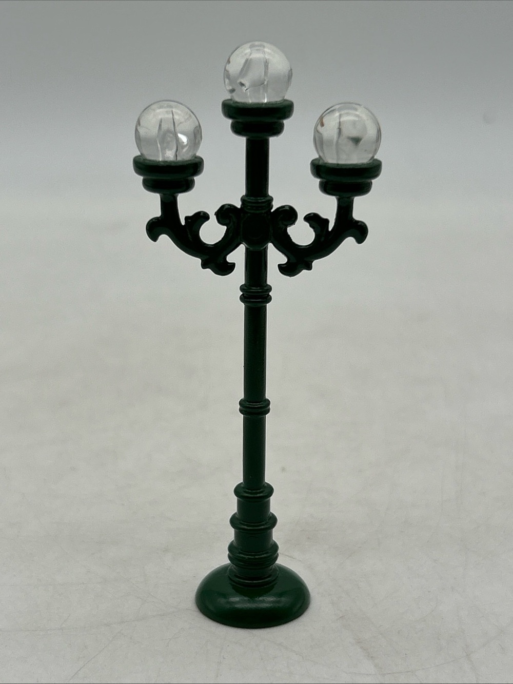 Vtg 3-3/4” Green Metal Triple Globe Street Light For Christmas Village Taiwan